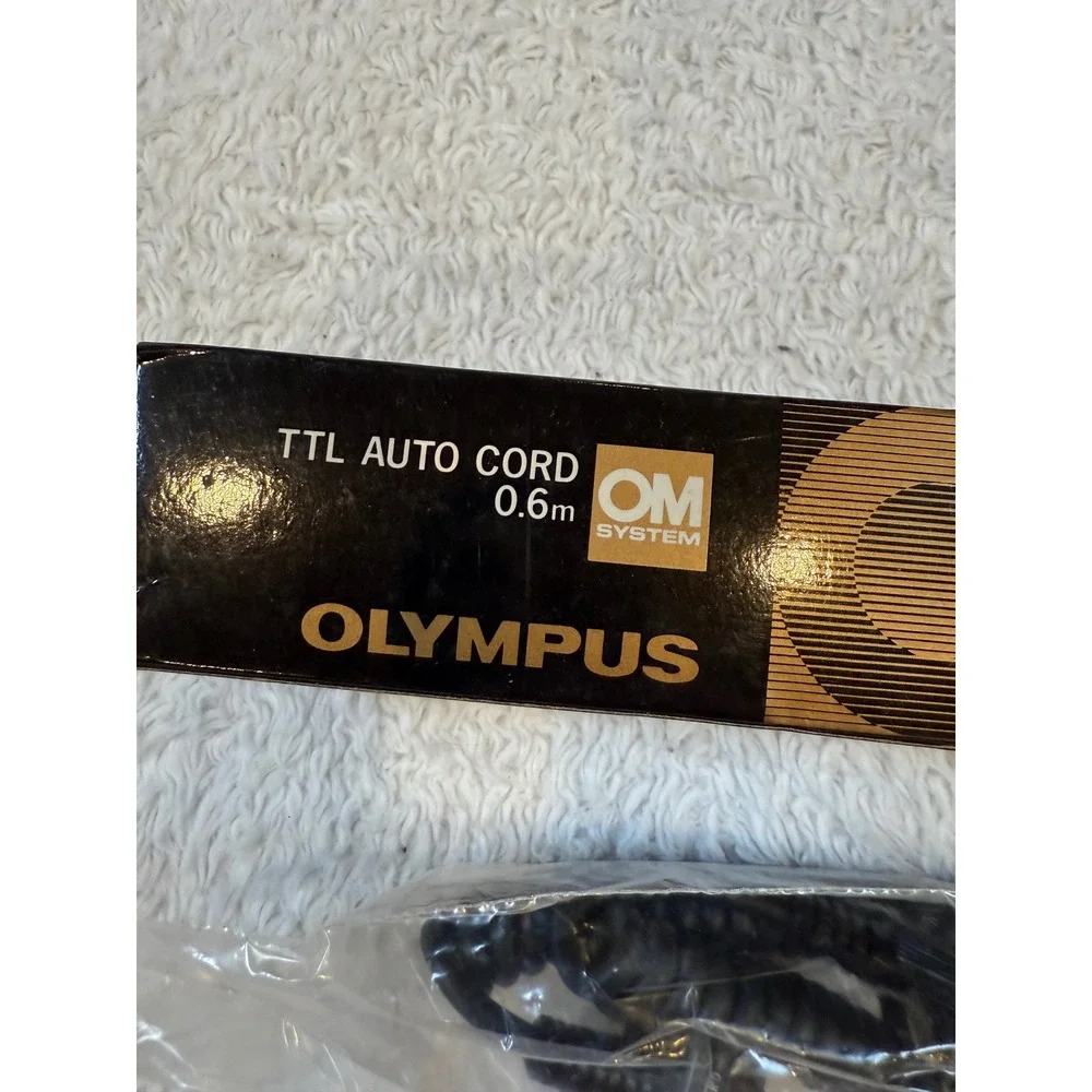 Olympus OM System TTL Auto Cord 0.6m Coiled Flash Sync Cable for Shoe 2 Only